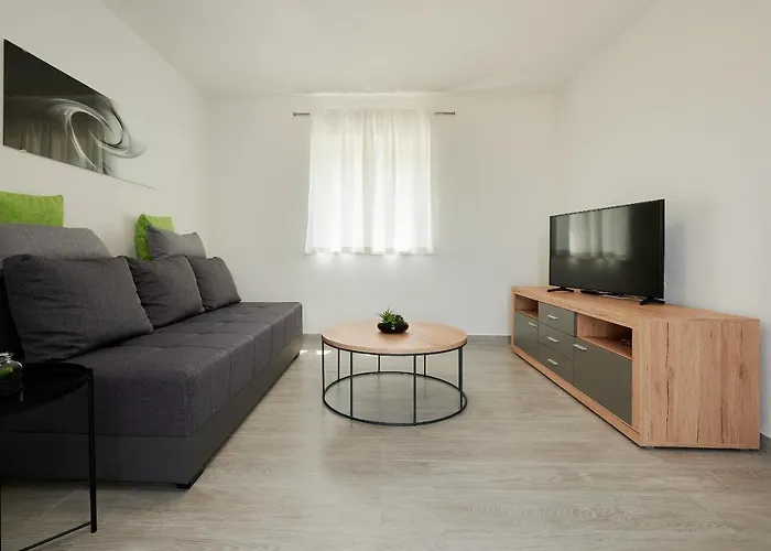 Apartment Adrian2 *