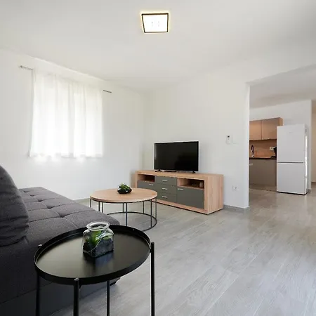 Adrian2 Apartment Trogir